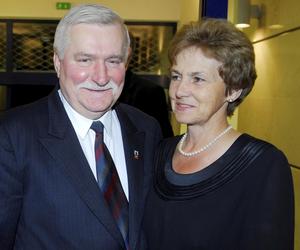 Lech Wałęsa kończy dziś 80 lat. Z żoną Danutą idą przez życie razem już ponad pół wieku. Tak się zmieniali [ZOBACZ GALERIĘ]]