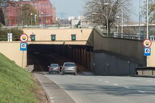 Tunel Wisłostrady będzie zamknięty. Utrudnienia dla kierowców i pasażerów