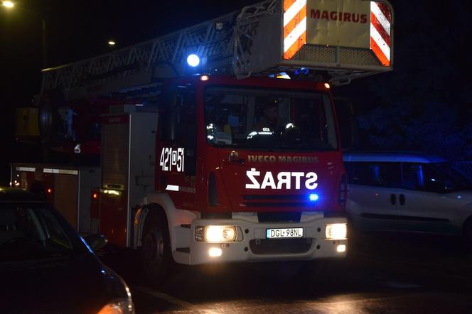 Pali się supermarket Intermarche w Górze. Pożar trawi go od kilku godzin