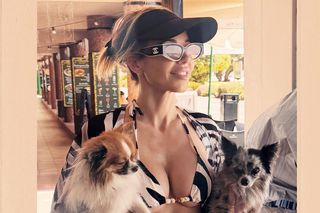 Czy to zdjęcia z raju? Nie! To Doda w najmniejszym bikini świata