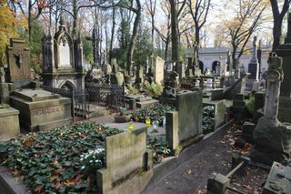 Najstraszniejsze adresy w Warszawie. Te miejsca mogą być nawiedzone 