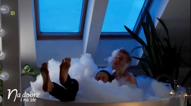 Na dobre i na złe, odcinek 718. Falkowicz (Michał Żebrowski), Kasia Smuda (Ilona Ostrowska)