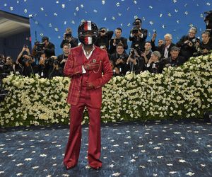 Najgorsze stylizacje na Met Gali 2025. Fotrepian na plecach to dopiero początek