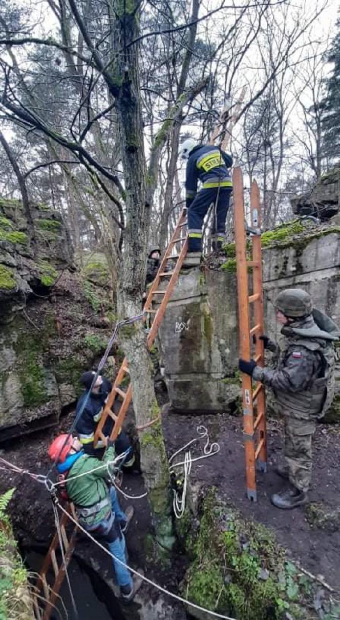 Zobaczcie akcję wydobycia pocisku. 