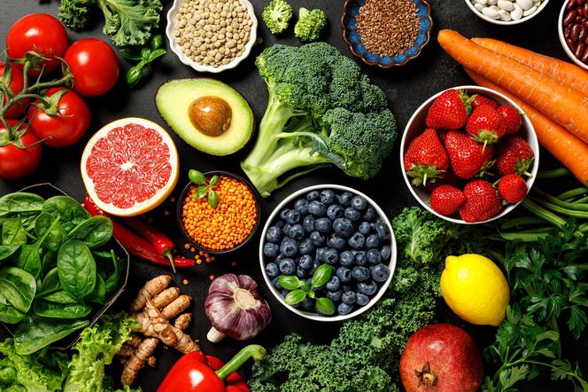 Obniżają cholesterol, zapobiegają miażdżycy, wymiatają trójglicerydy z krwi. Jedz codziennie