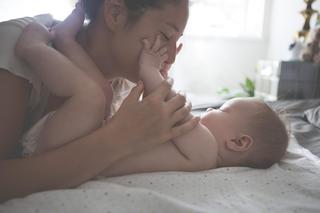 Wyrównanie zasiłku macierzyńskiego dopiero po pierwszym roku życia dziecka. Ale jest warunek