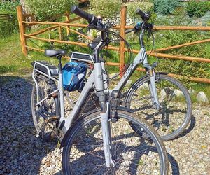 Seniorzy z Holandii porzucili rowery elektryczne w Tatrach