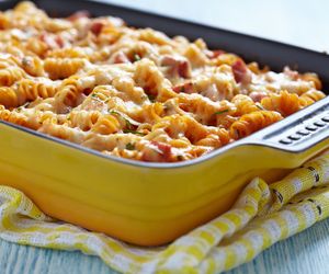 Prosta domowa zapiekanka - przepis na szybki i tani obiad w 30 minut 