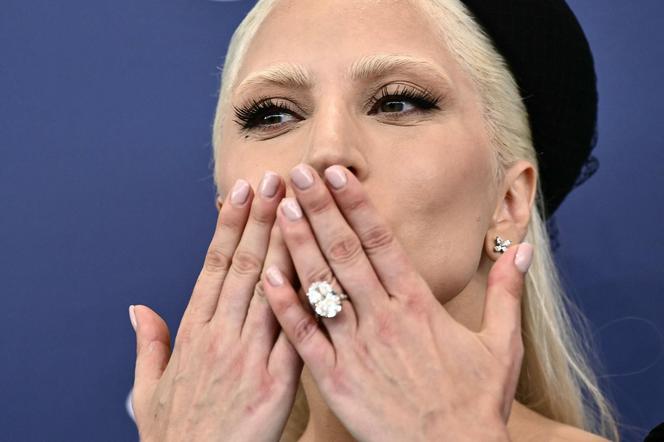 Lady Gaga pokazała pierścionek zaręczynowy