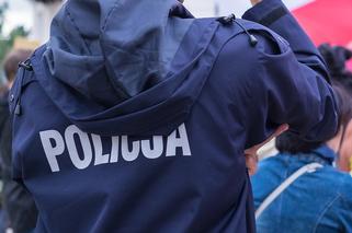 Wrocław. Trzeci policjant wyrzucony ze służby. To pokłosie śmierci w izbie wytrzeźwień