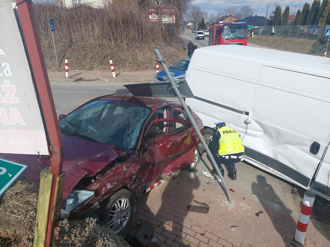 Wypadek na feralnym skrzyżowaniu w Ambrożowie 