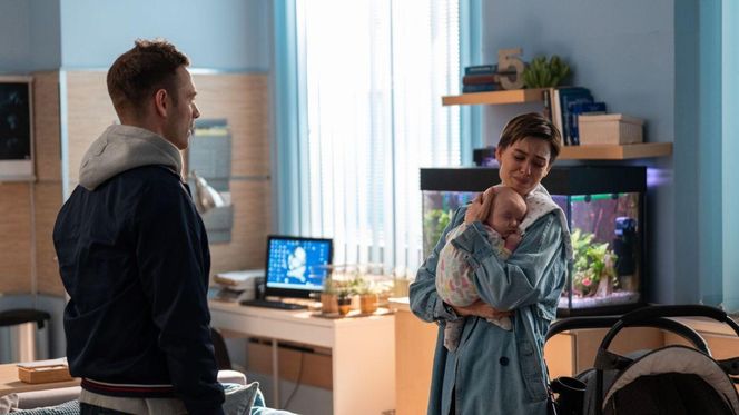 Na dobre i na złe odc. 960. Blanka (Pola Gonciarz), Nina (Rita Sobocińska), Mario (Marcin Korcz)