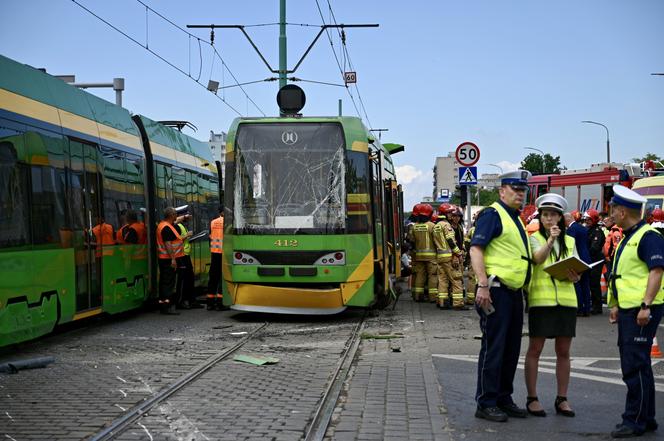 Dwa tramwaje zderzyły się 8 bm. na ul. Hetmańskiej w Poznaniu. Poszkodowanych zostało 15 osób. Jedna jest w stanie ciężkim