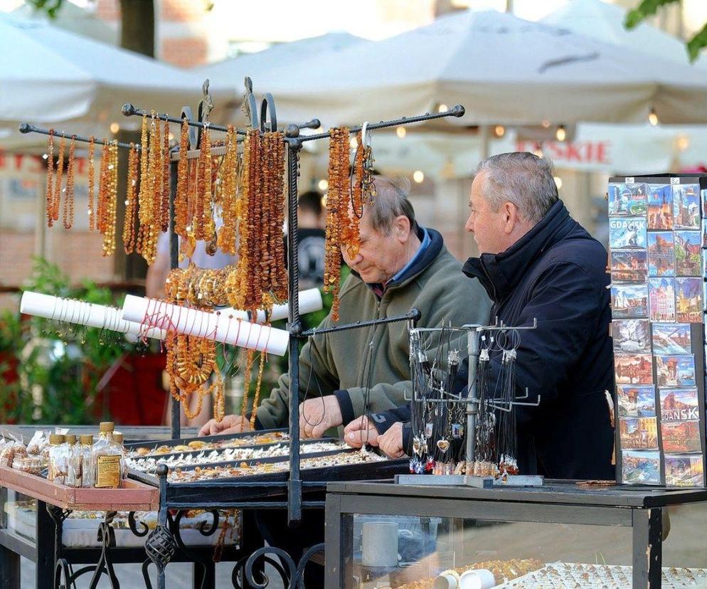  Taniej poza sezonem? W Polsce ceny idą w dół. Najbardziej nad morzem