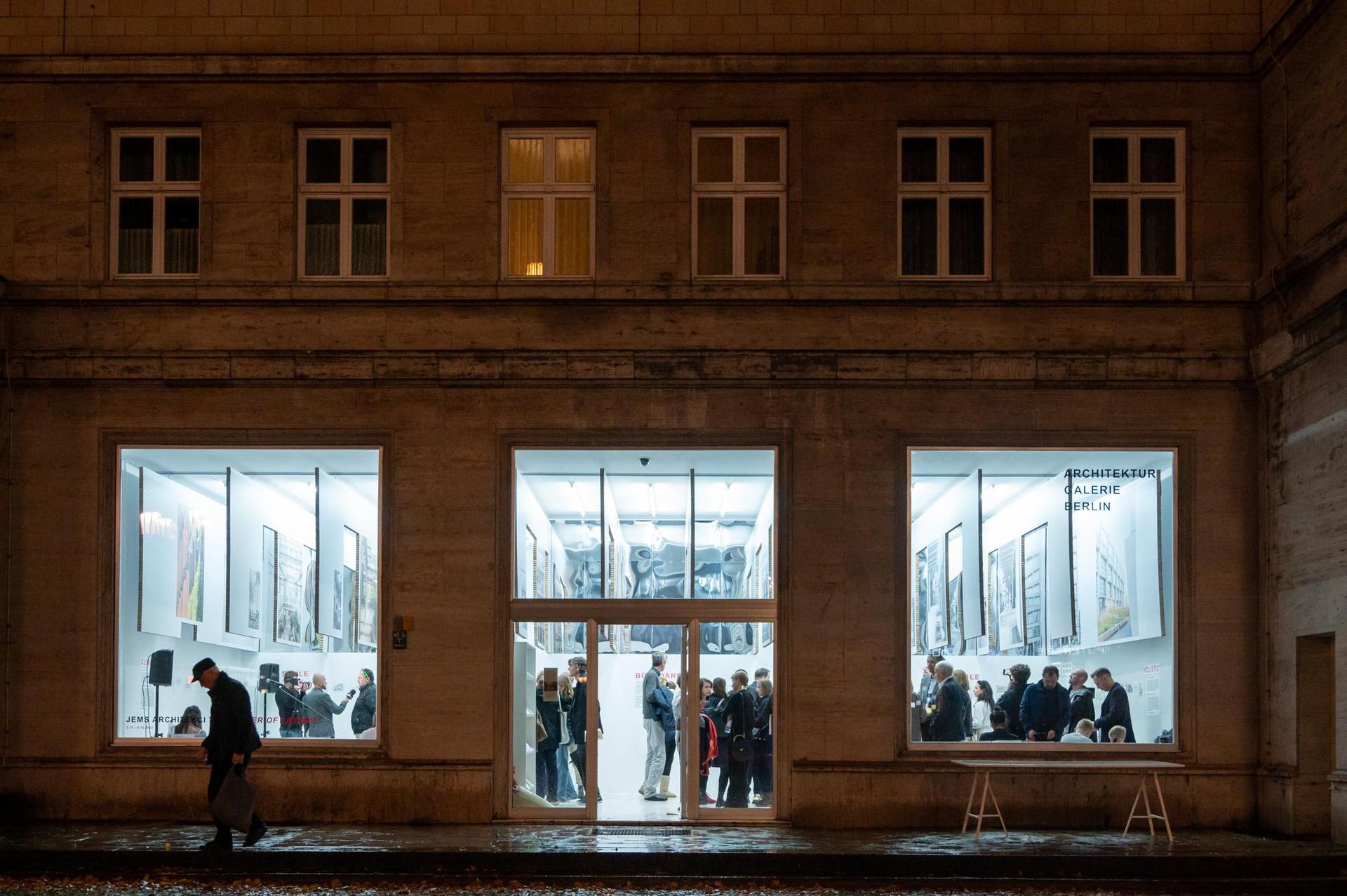 JEMS w Berlinie –  wystawa The Matter  of Layers