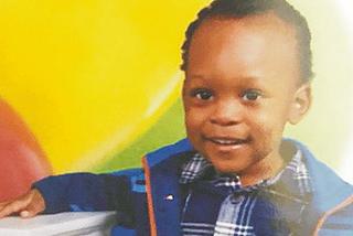  Samochód wjechał w matkę z dzieckiem