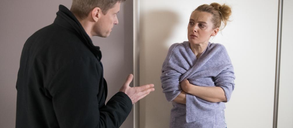 Na Wspólnej odc. 2705. Robert (Dariusz Wnuk), Olga (Gabriela Frycz)