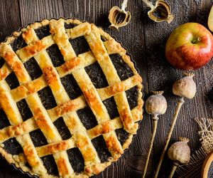 Makowiec z gotowej masy makowej na kruchym spodzie. Ekspresowa wersja świątecznego ciasta