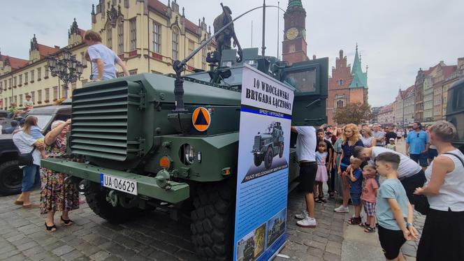 Święto Wojska Polskiego we Wrocławiu. Taki sprzęt zaprezentowano na wrocławskim Rynku 