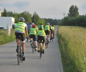 Zapalili znicz w miejscu śmierci Tomka. „Kierowca zabił naszego kolegę”