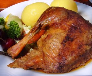 TOP 5 przysmaków, które trzeba zjeść na wakacjach w kujawsko-pomorskim. To punkty obowiązkowe [GALERIA]