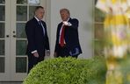 Trump i Nawrocki zamienili kilka słów w cztery oczy