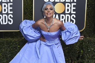 Złote Globy 2019: Lady Gaga poszła w niebieski! Zachwycająca suknia i nowa fryzura