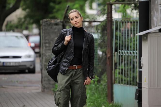 Na krawędzi 2 sezon odc. 2. Lena Korcz (Kamilla Baar)