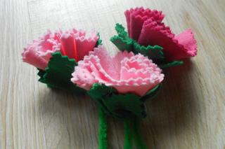 Kwiaty z filcu – idealny prezent na dzień kobiet