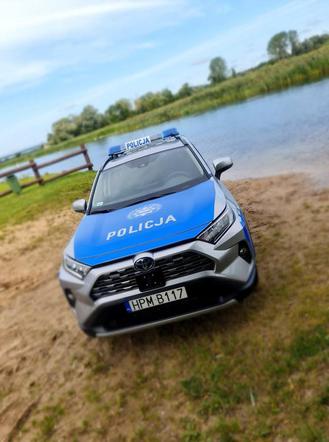 Policyjny radiowóz Toyota RAV4 Hybrid