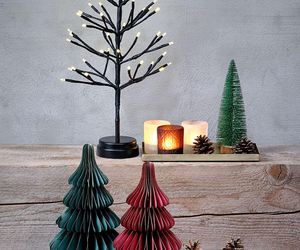 Świetlne dekoracje na Boże Narodzenie