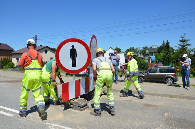 Wiadukt nad budowaną autostradą A1 w Piotrkowie Trybunalskim otwarty!