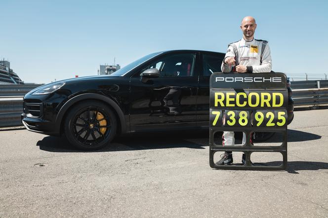 Porsche Cayenne zdobyło Zielone Piekło