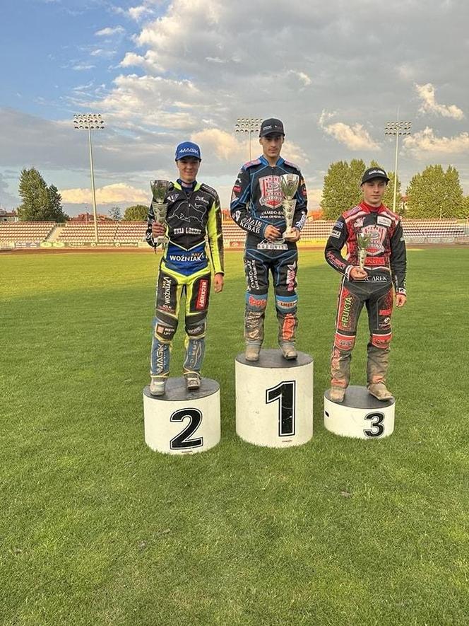 Mania na podium w Ostrowie 