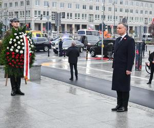 Andrzej Duda złożył wieńce przed pomnikami Ojców Niepodległości