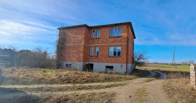 Bydgoszczanin dotarł do całkiem opustoszałej wioski. Wysiedlili ludzi, a nic się tam nie dzieje