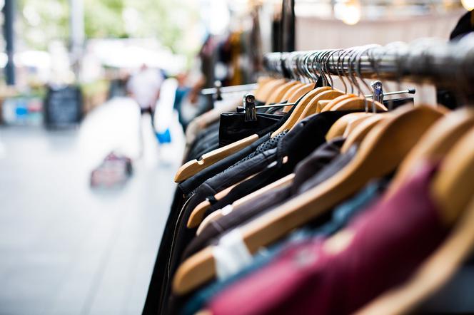 Znana sieć odzieżowa zamyka sklepy w Polsce
