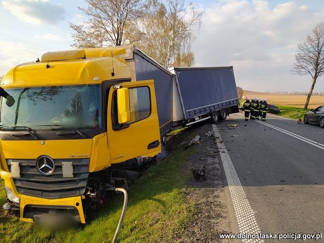 Trzy osoby ranne w wypadku na krajowej ósemce