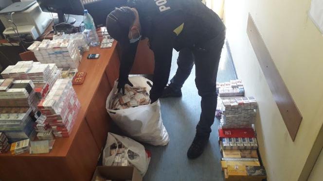 Ukrainka miała papierosy bez akcyzy. Część trzymała w samochodzie! 