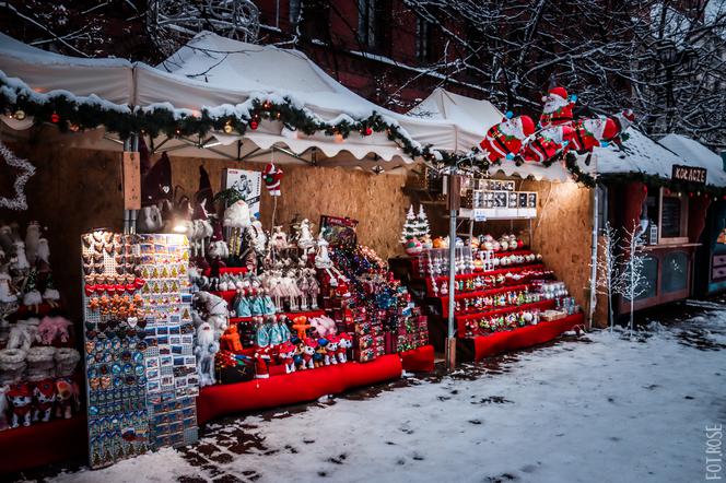 Toruń gotowy na święta Bożego Narodzenia. Cudowny klimat wypełnił starówkę