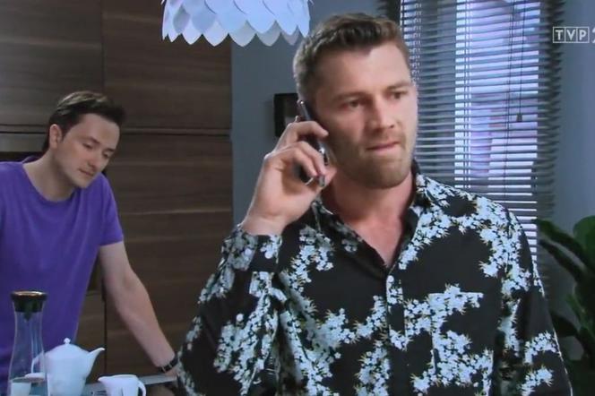 Barwy szczęścia odc. 1964. Władek (Przemysław Stippa), Darek (Andrzej Niemyt)