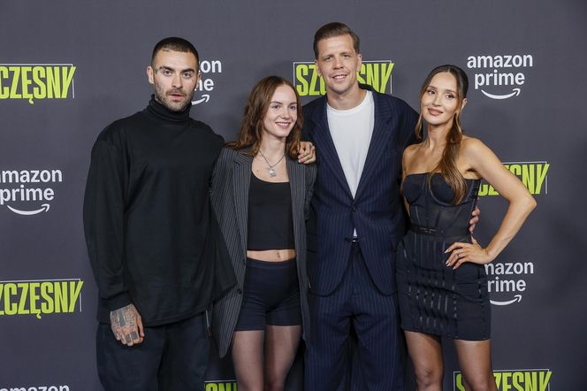 Premiera filmu "Szczęsny". Tomasz Kot z synem, brata piłkarza z rodziną i Quebonafide z partnerką [GALERIA]