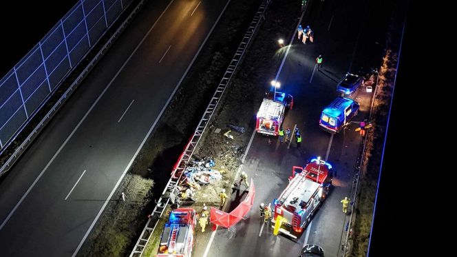 Tragiczny wypadek na A2. Dwie osoby nie żyje. Jeden z kierowców jechał pod prąd