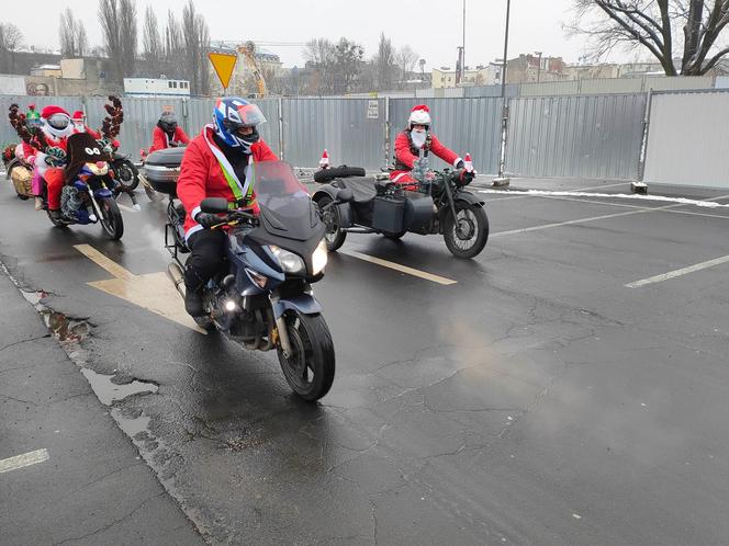 Mikołaje na motocyklach w Manufakturze. Finał corocznej akcji charytatywnej [ZDJĘCIA]