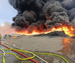 Potężny pożar tworzyw sztucznych w lubelskim 