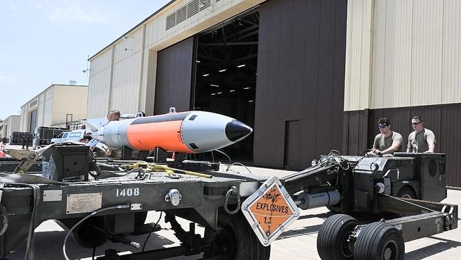 bomba atomowa B61-12 