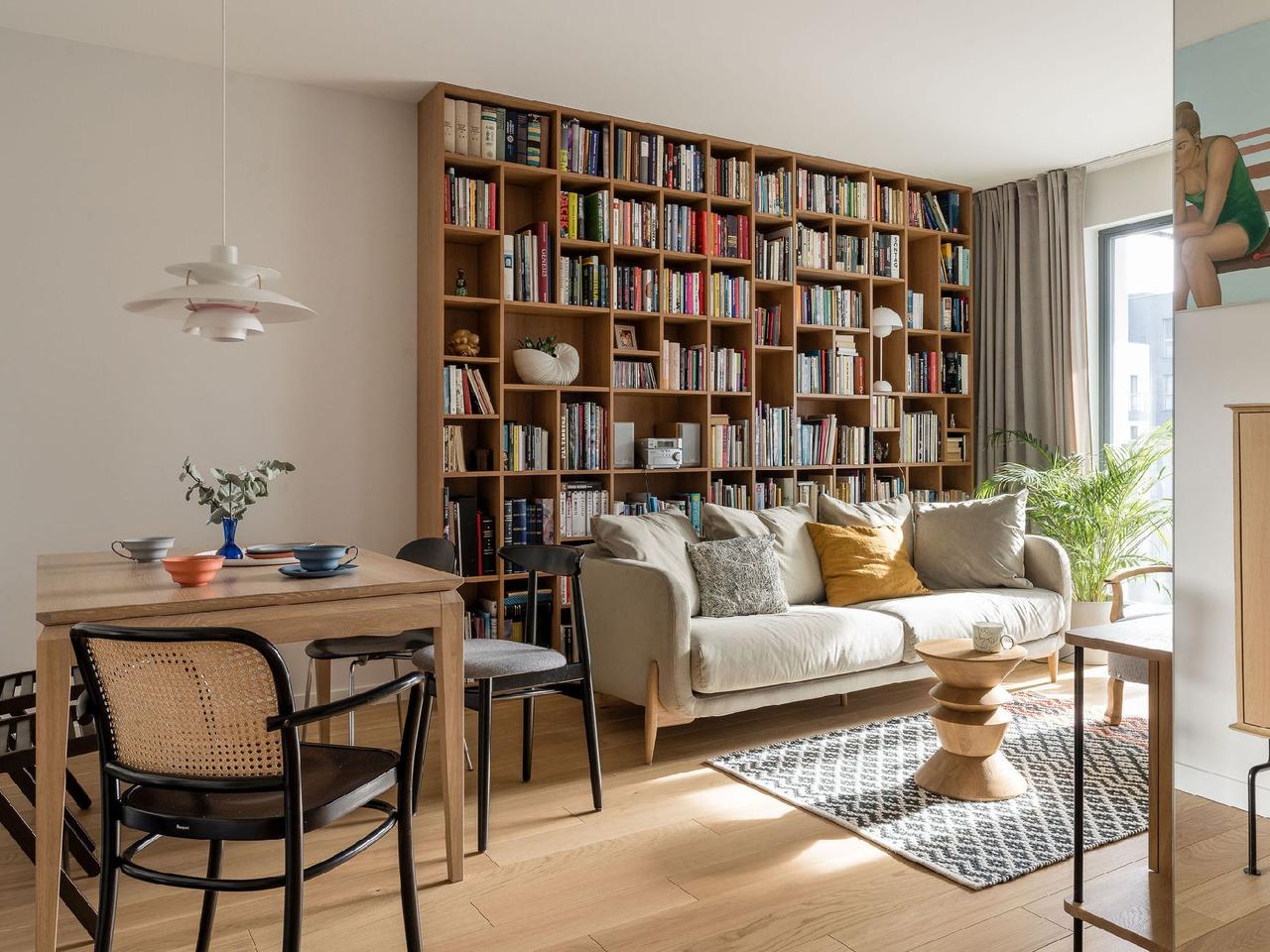 50-m mieszkanie dziennikarki w Gdańsku. Sztuka, design i nawiązania do modernizmu