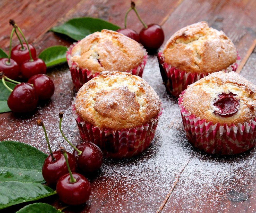 babeczki jogurtowe z wiśniami