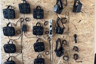 Na lotnisku w Lesznie uczą latać dronami