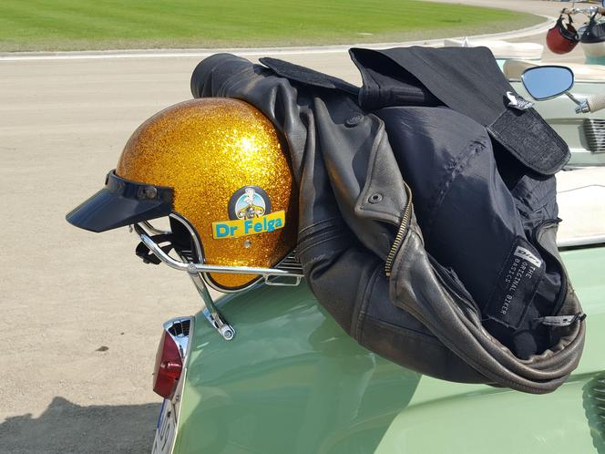 Osy kręciły kółka na stadionie żużlowym w Lesznie. Ogólnopolski zlot skuterów Osa Osieczna-Leszno 